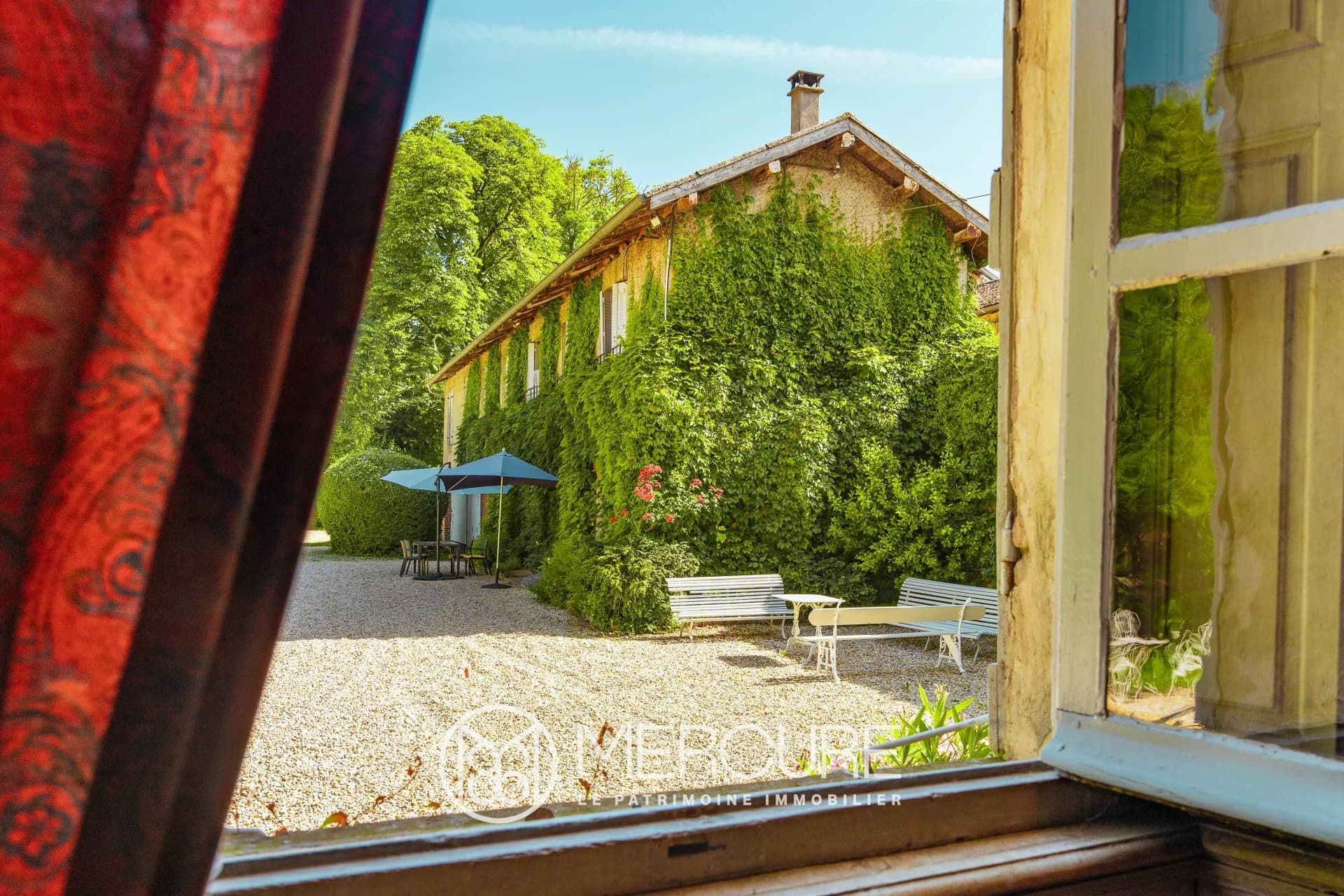 Charming 18th Century Castle with 10 Bedrooms 4