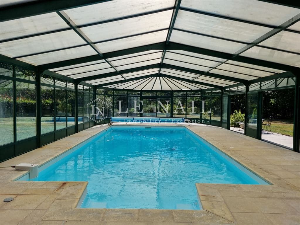 Elegant Château Surrounded By 200 Hectares Of Private Woodland 5