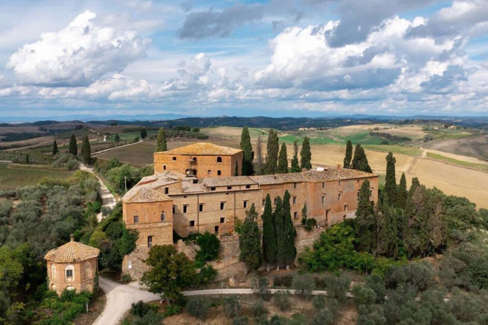 1300s Castle With Approved Renovation Project Near Montalcino 4