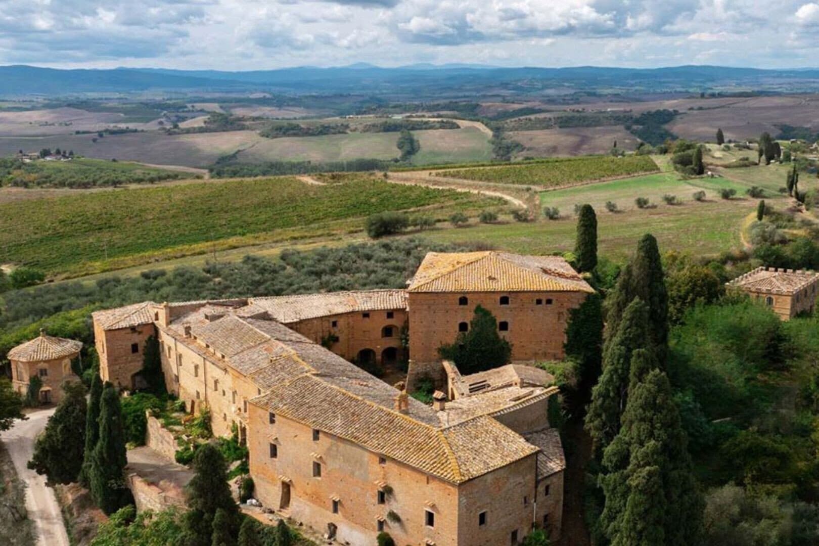 1300s Castle With Approved Renovation Project Near Montalcino 5