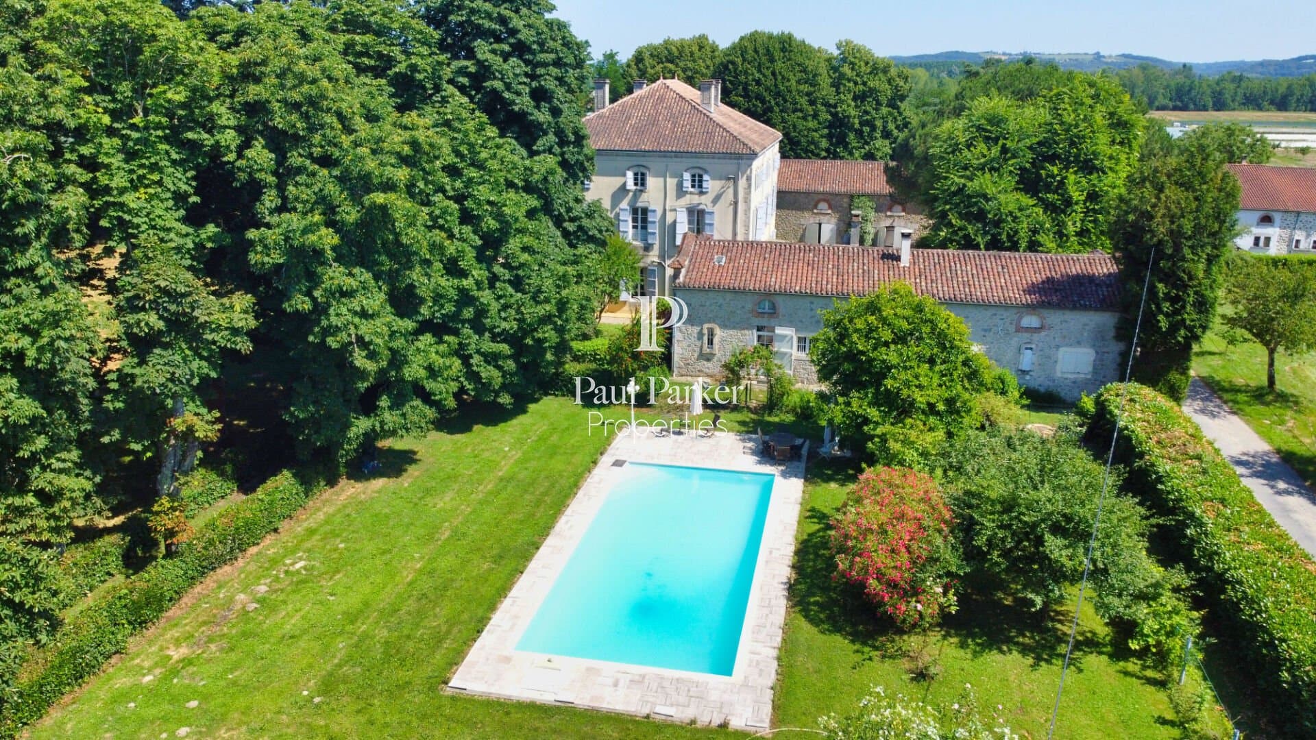 Charming 19th Century Manor House With Pool And Chapel Set In 17 Hectares 4