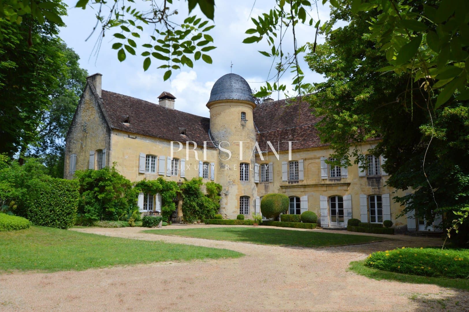 Charming Château With 450 Sqm Living Space And 64 Hectare Estate 2