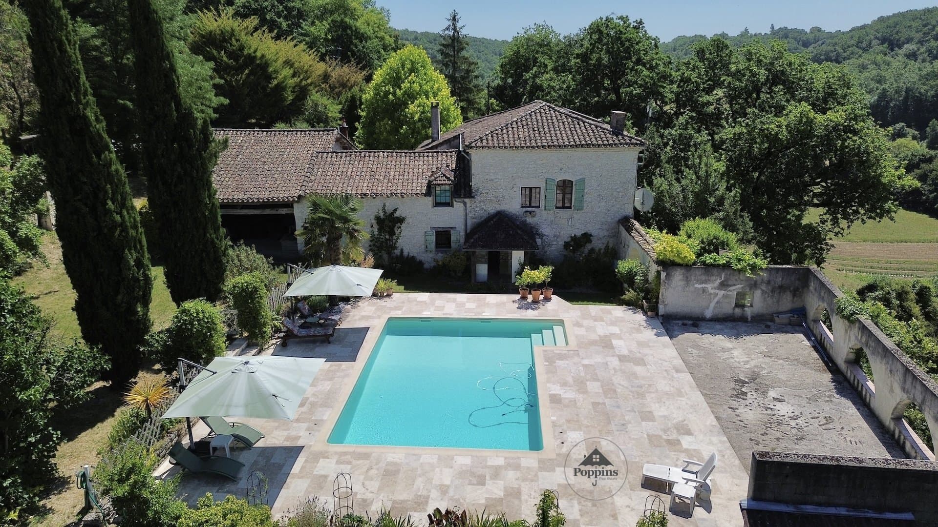 Charming Stone House With Pool And Expansive Grounds — in France