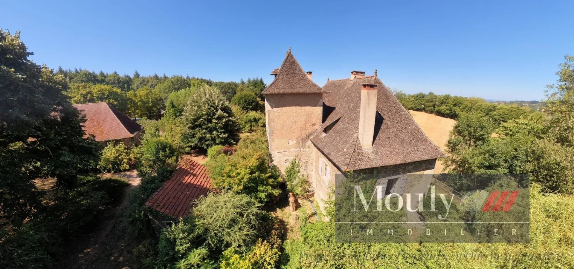 Character Property With 200 Sqm Living Space And 5 Bedrooms 4