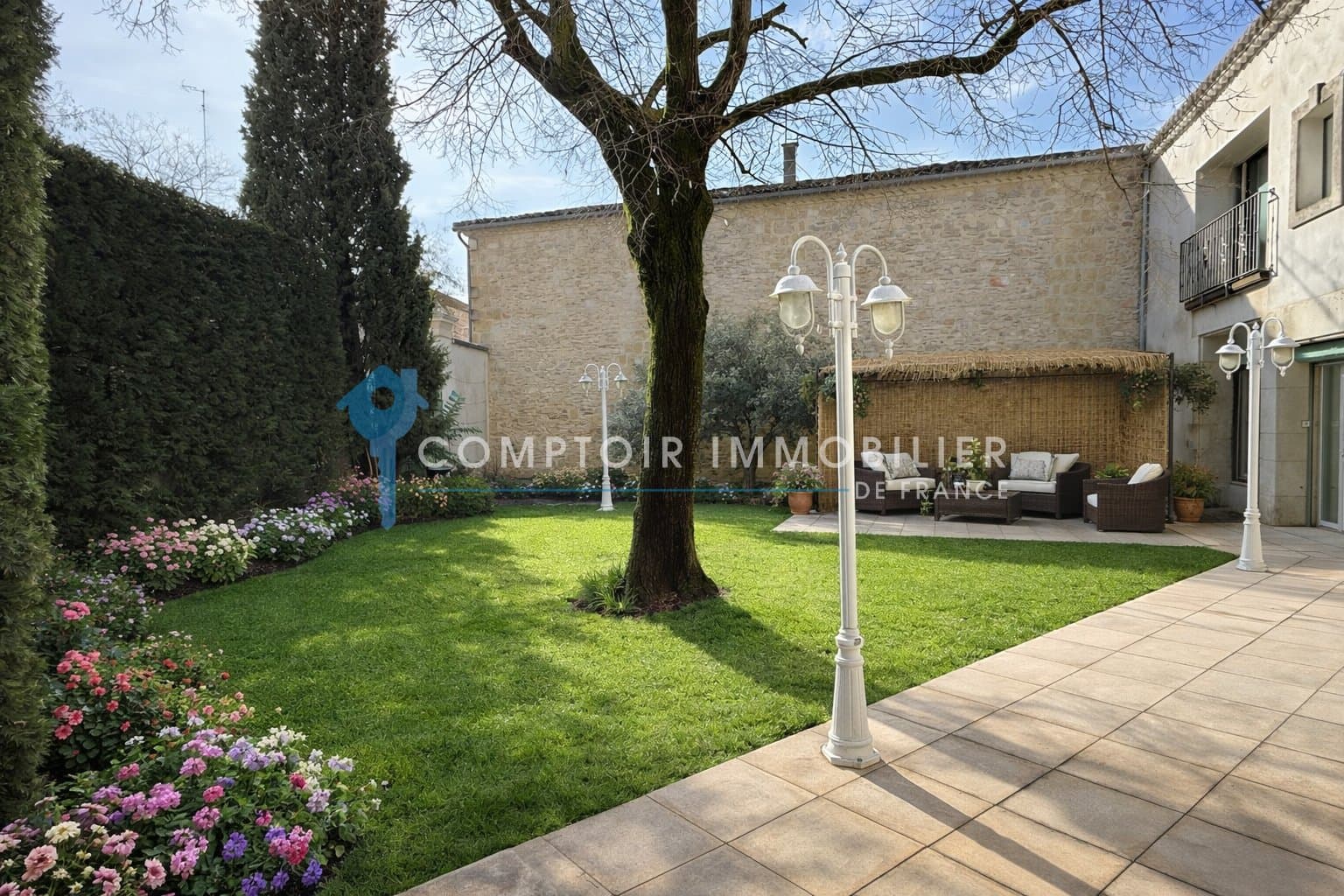 Elegant 19th Century Bourgeois Residence With Spacious Living Areas 2