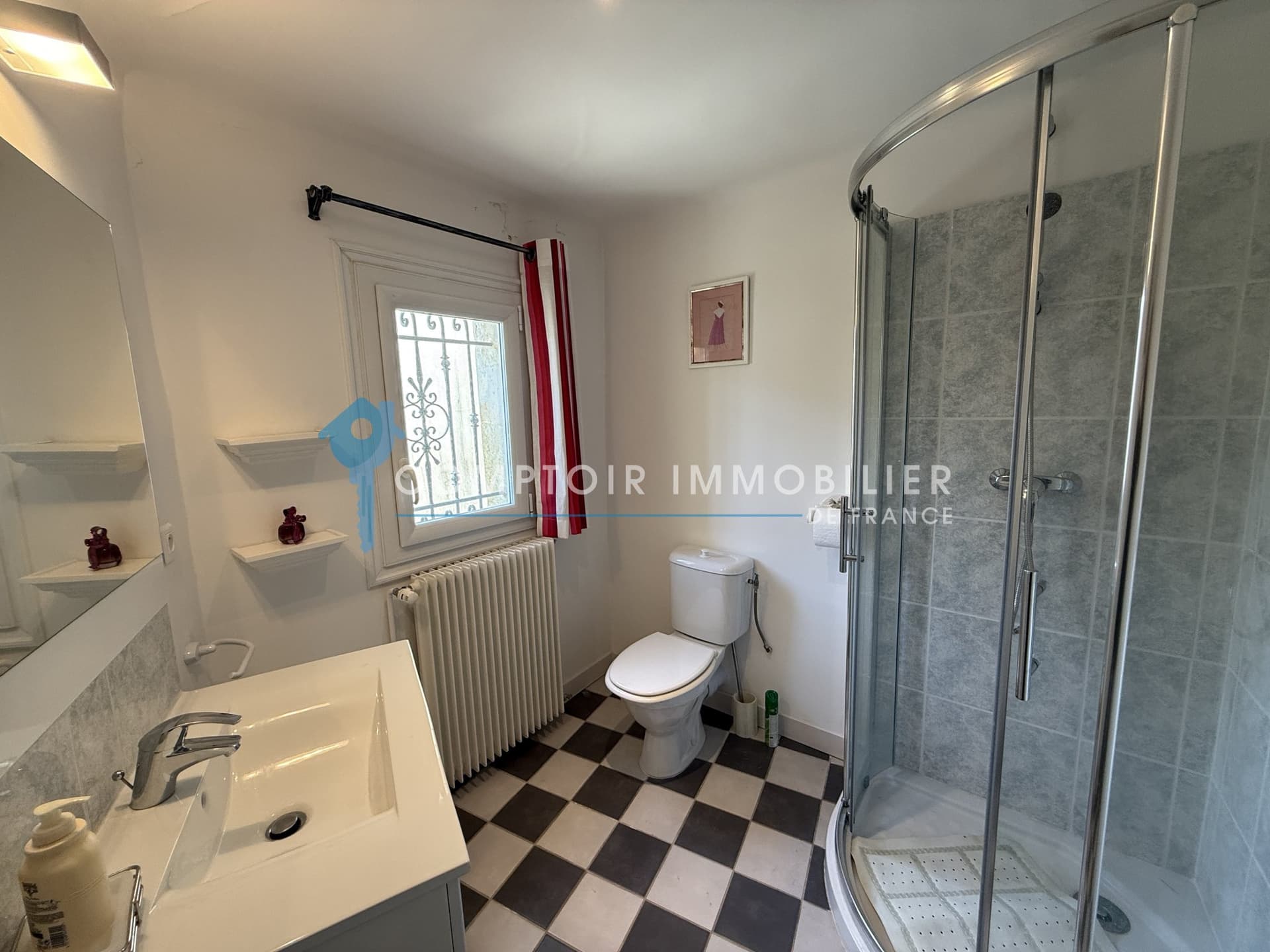 Elegant 19th Century Bourgeois Residence With Spacious Living Areas 5