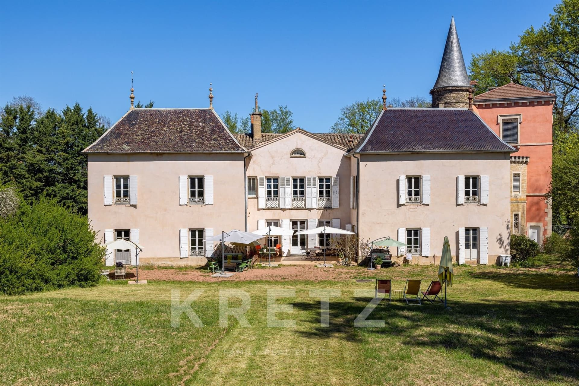 Elegant Château with 10 Bedrooms and 2.5 Hectares in Beaujolais