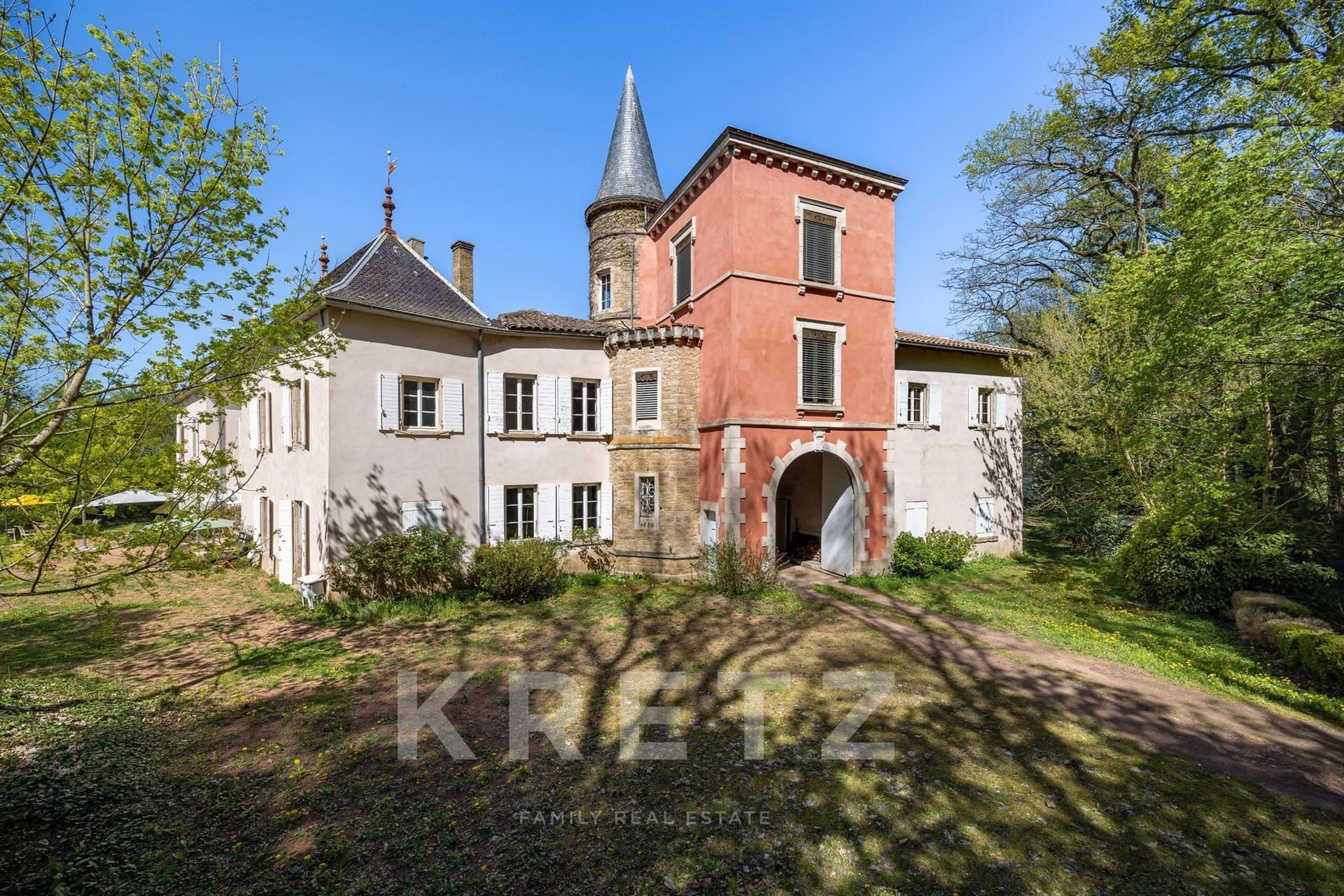 Elegant Château with 10 Bedrooms and 2.5 Hectares in Beaujolais 2