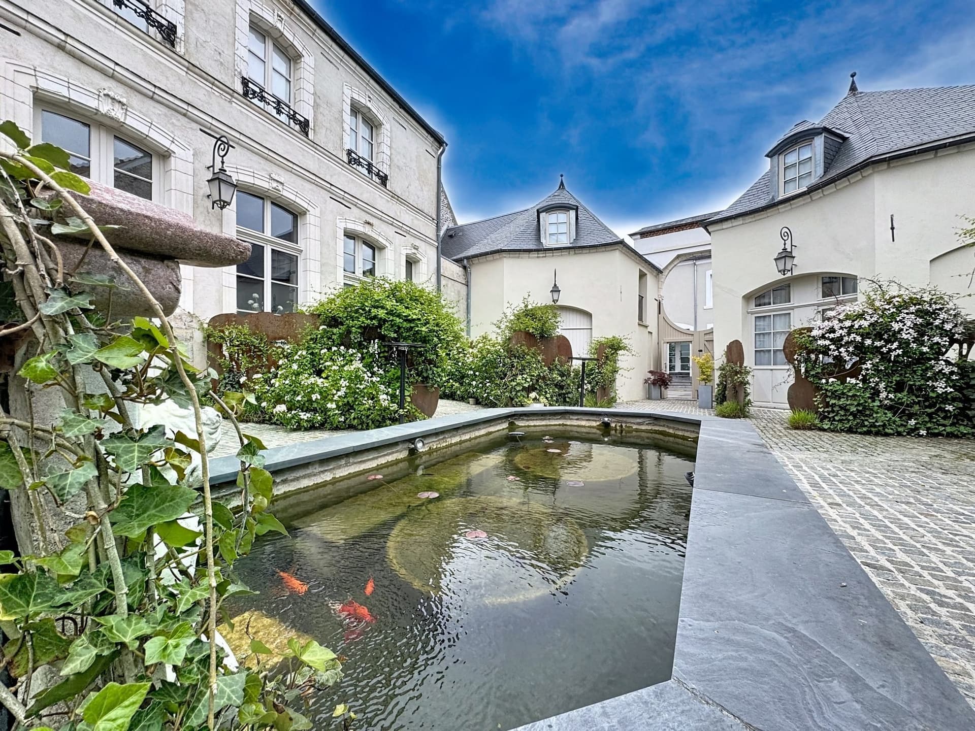 Historic Boutique Hotel in Montreuil-sur-Mer with 14 Rooms — in Hauts-de-France, France