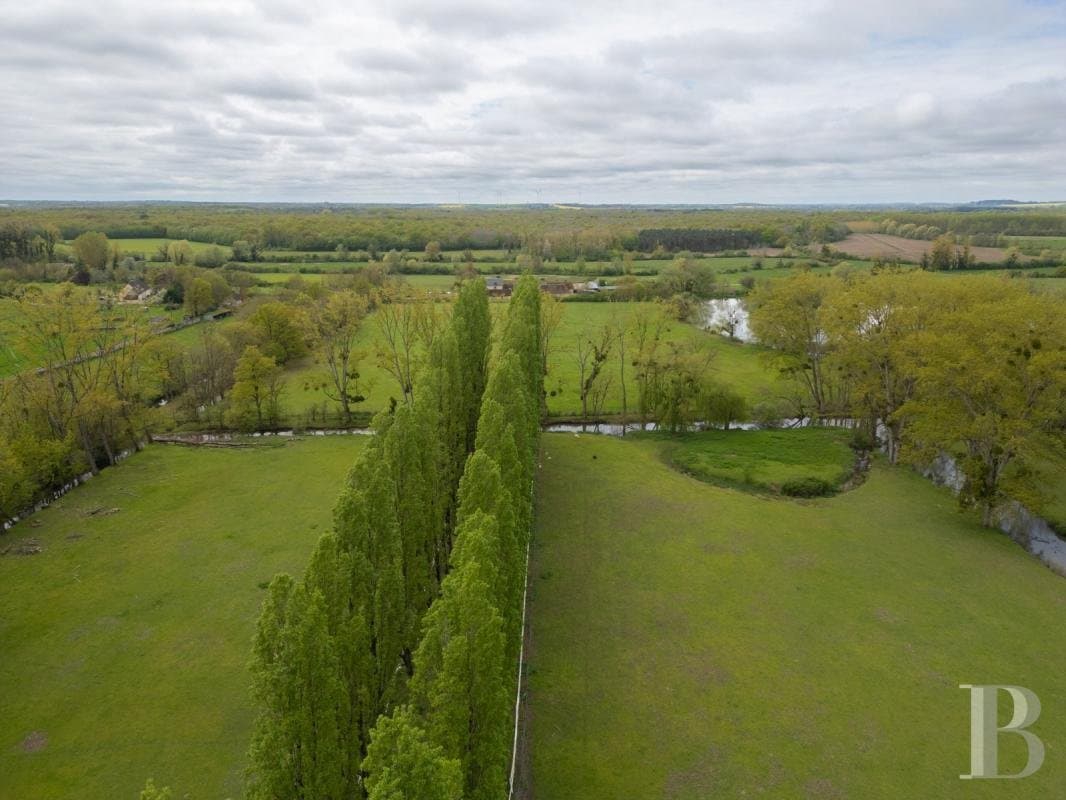 Historical Castle With Vast Outbuildings And 33 Hectares Of Grounds 4