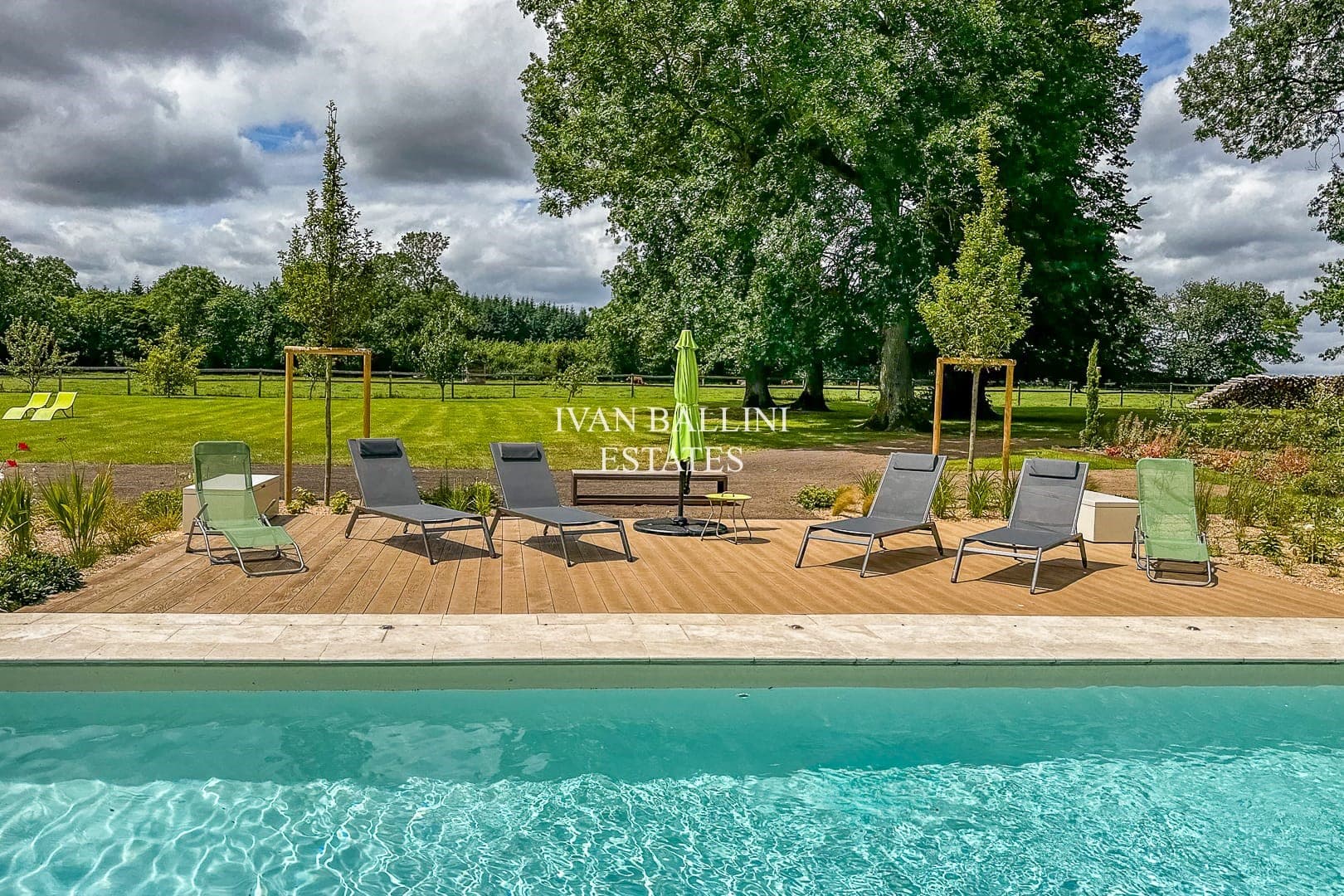 Renovated Castle With 12 Bedrooms And Swimming Pool 5