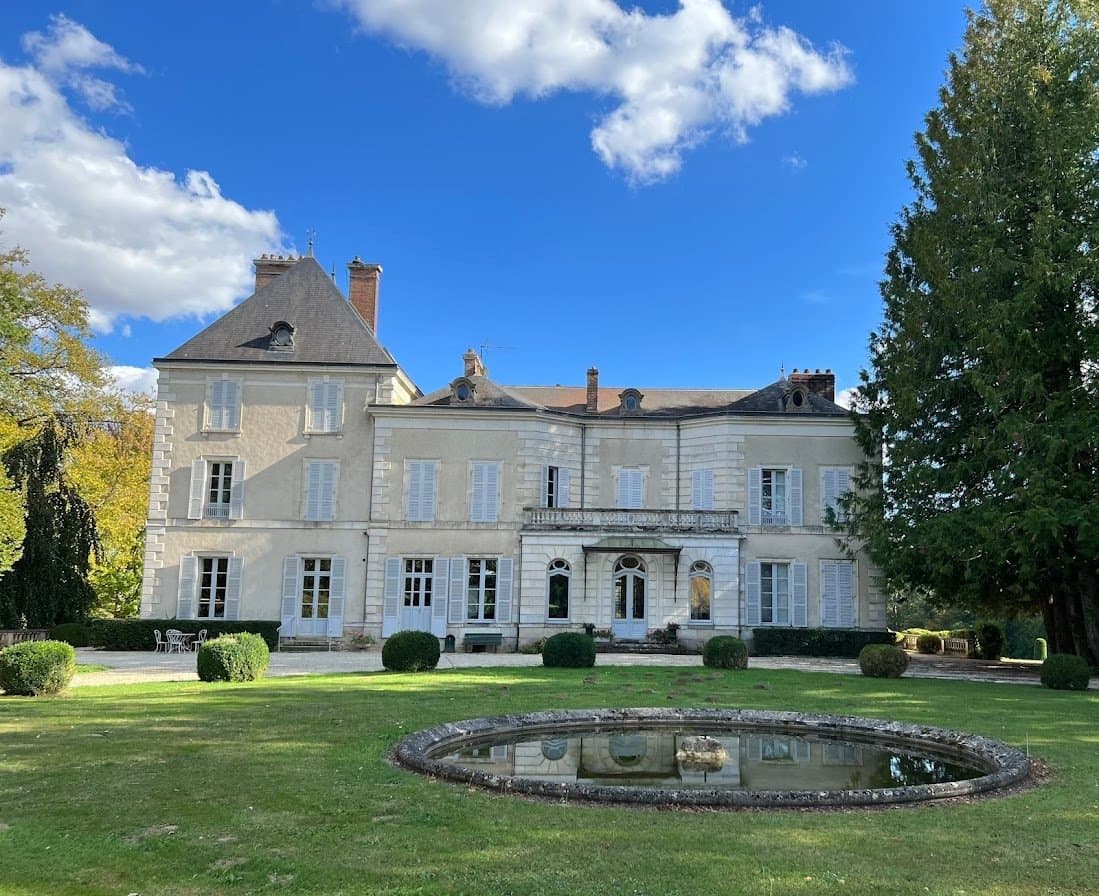 Stunning 216 Hectare Manor House Estate With Lakes And Gardens In Burgundy — Manor House for sale in France