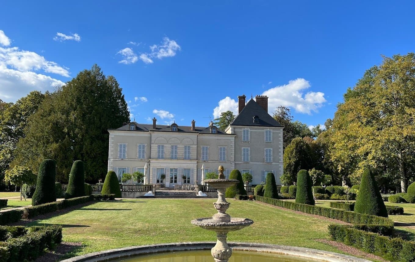 Stunning 216 Hectare Manor House Estate With Lakes And Gardens In Burgundy 2