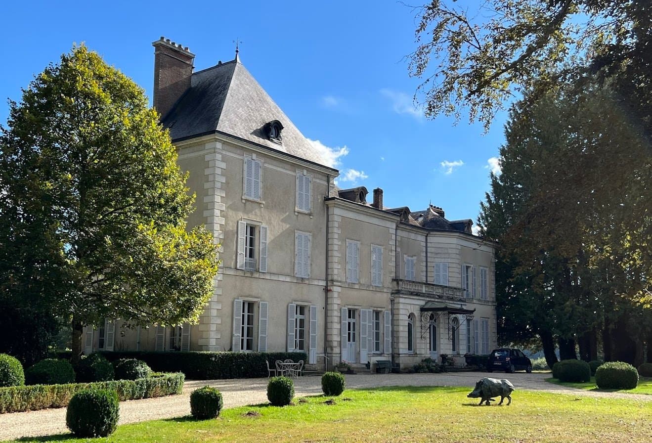 Stunning 216 Hectare Manor House Estate With Lakes And Gardens In Burgundy 3