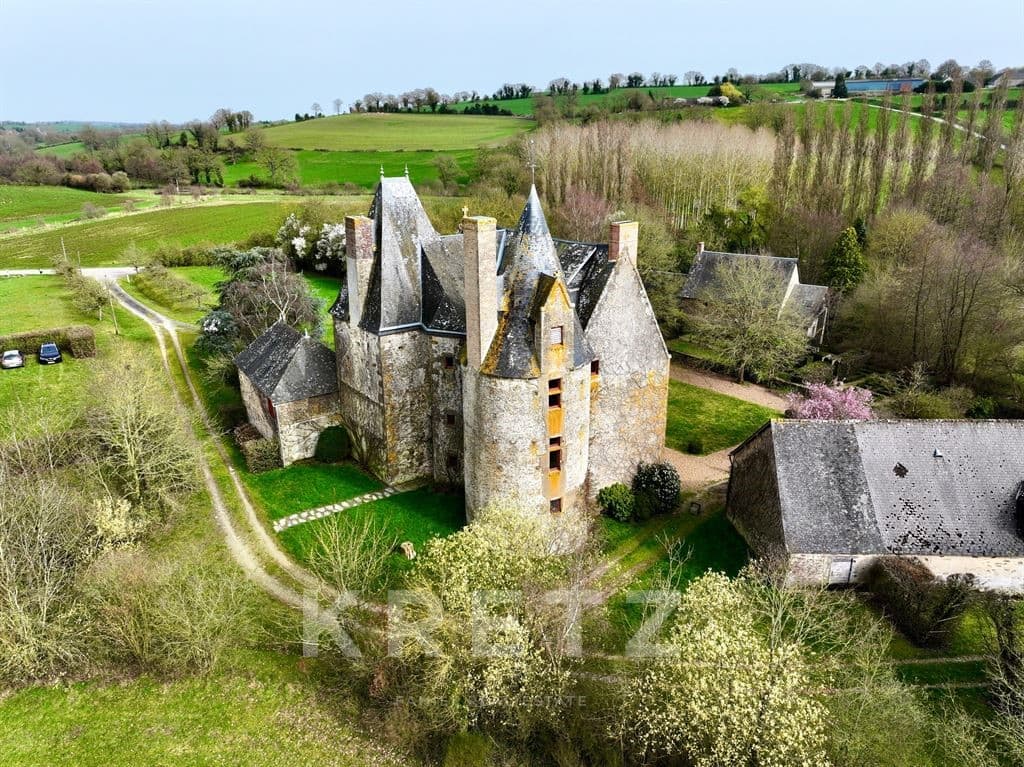Historic Manor House with Wellness Area and Landscaped Garden 4