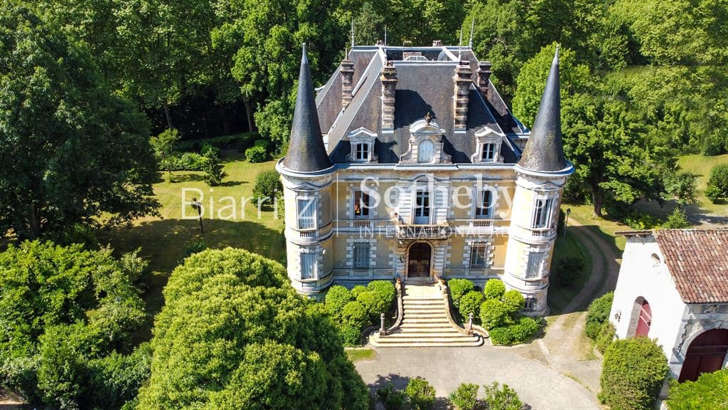 Magnificent 19th Century Castle With Pool And Outbuildings