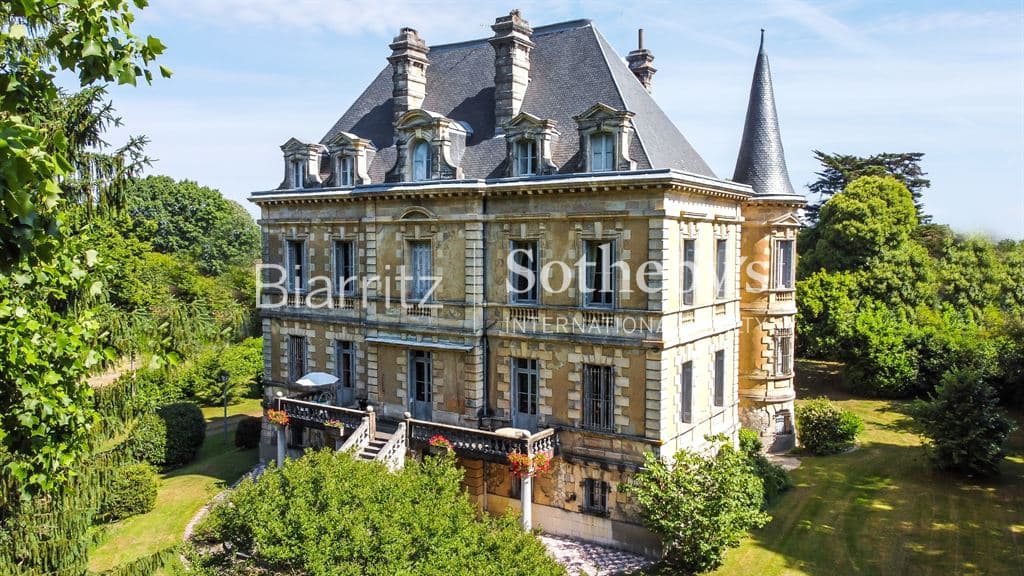 Magnificent 19th Century Castle With Pool And Outbuildings 4