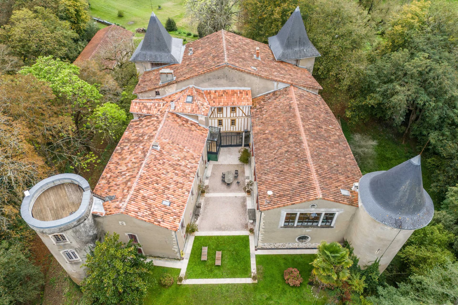 Château de Castelbon 1000.0 Sqm 7 Bedrooms 5