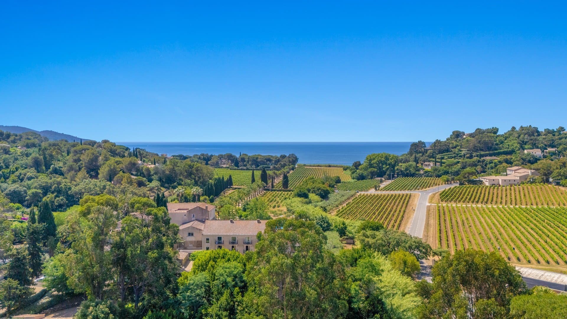 Exceptional Villa with Heated Pool and Jacuzzi Steps from Gigaro Beach 5