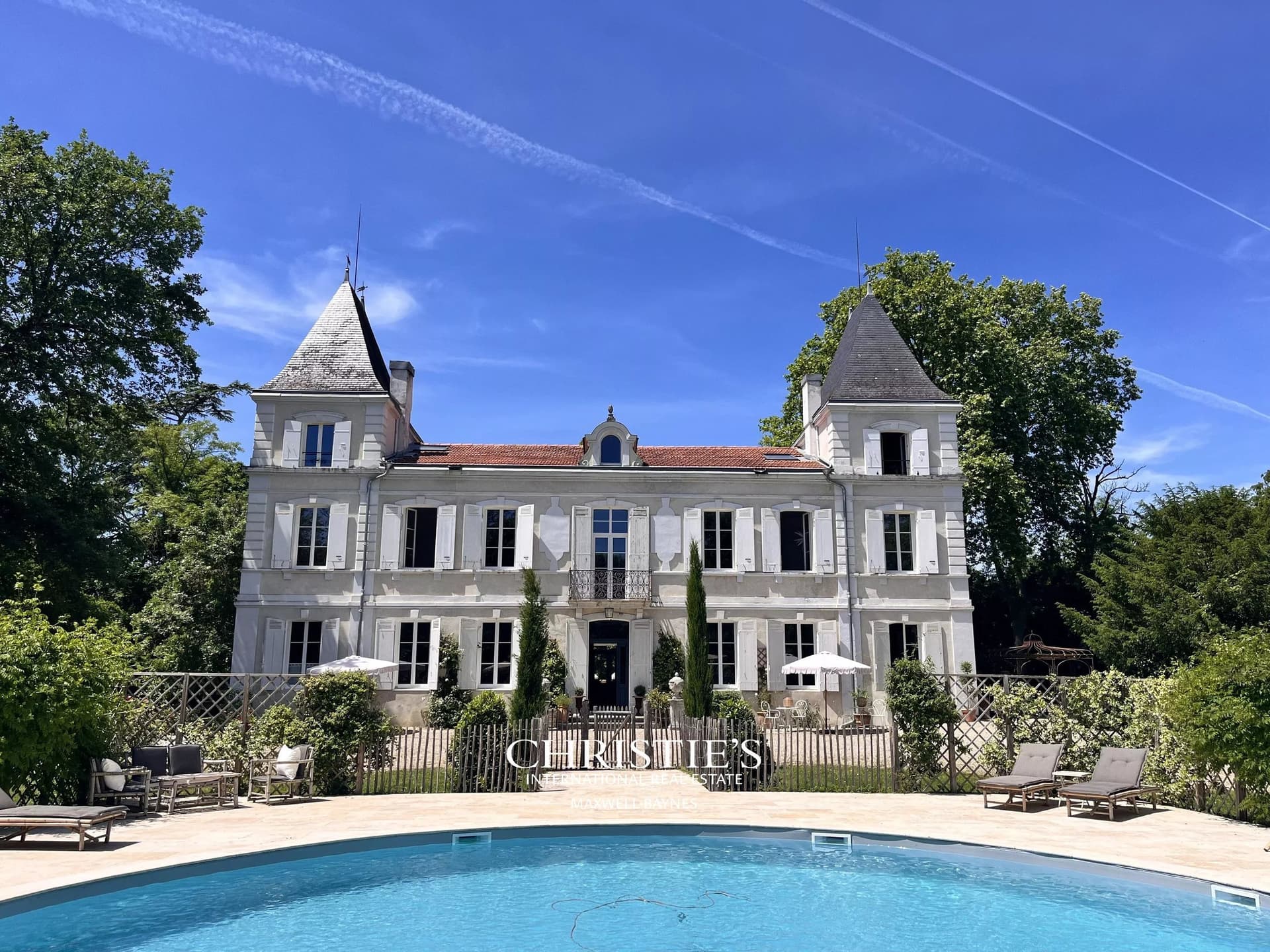 Historic Château With Seven En-Suite Bedrooms And Expansive Grounds