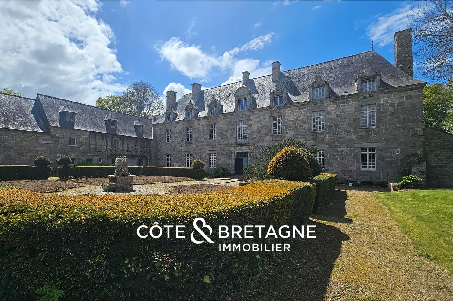 Prestigious Castle in Brittany 2
