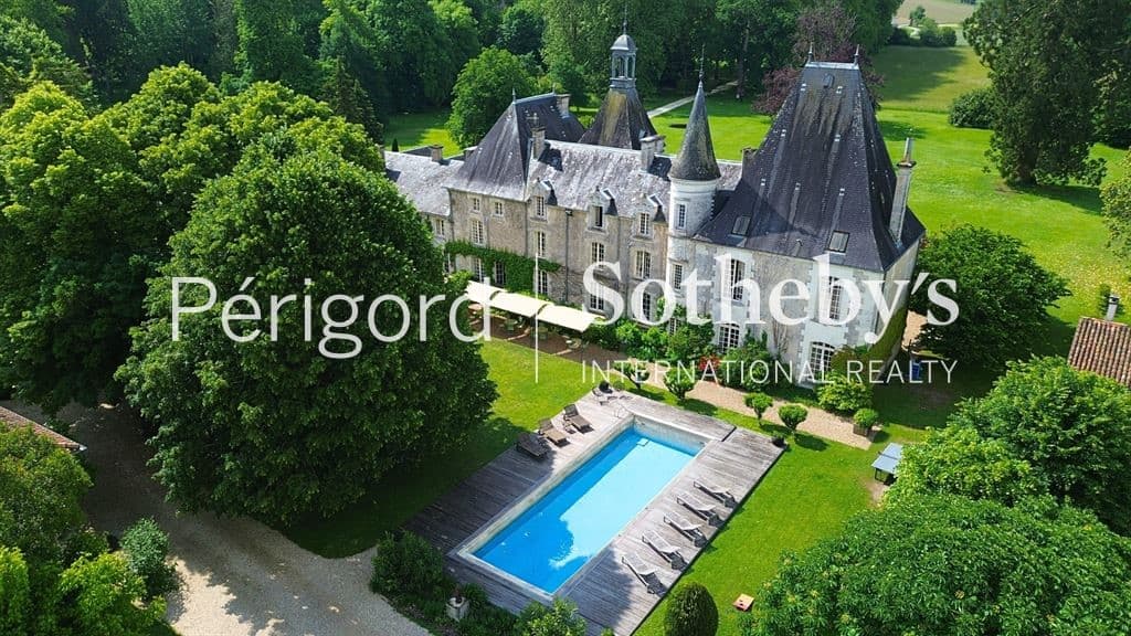 Magnificent 17th Century Château Set Within 60 Hectares of Gardens and Woods 2