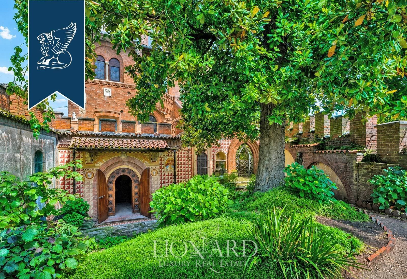 Remarkable Neo-Gothic Villa-Castle With Panoramic Views 3