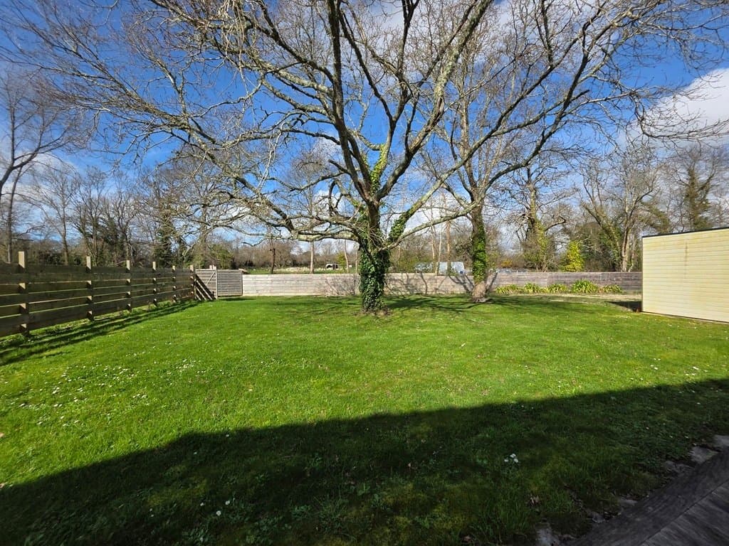 Elegant Manor With Swimming Pool And Gym Set In A 2 Hectare Park 3