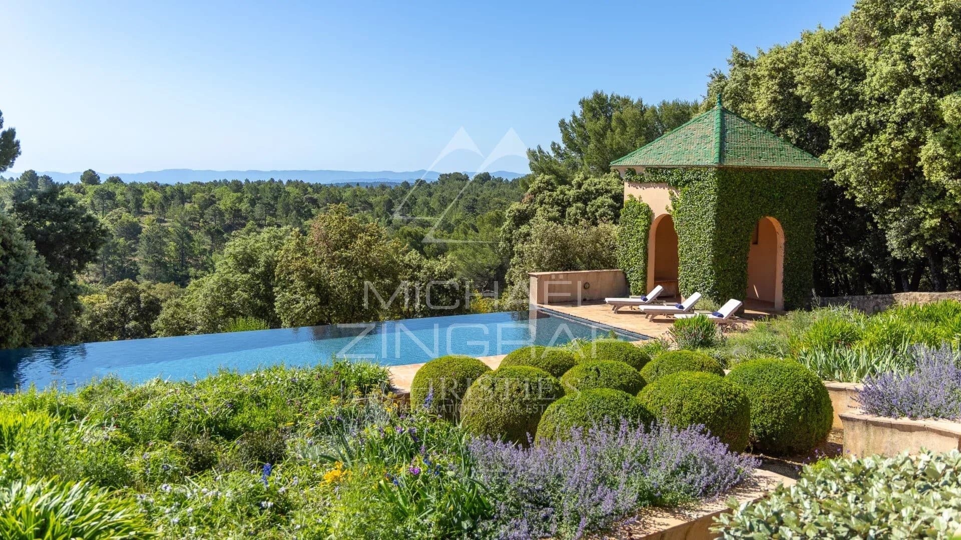 Historic Château with Olive Oil Estate and Modern Mill 4