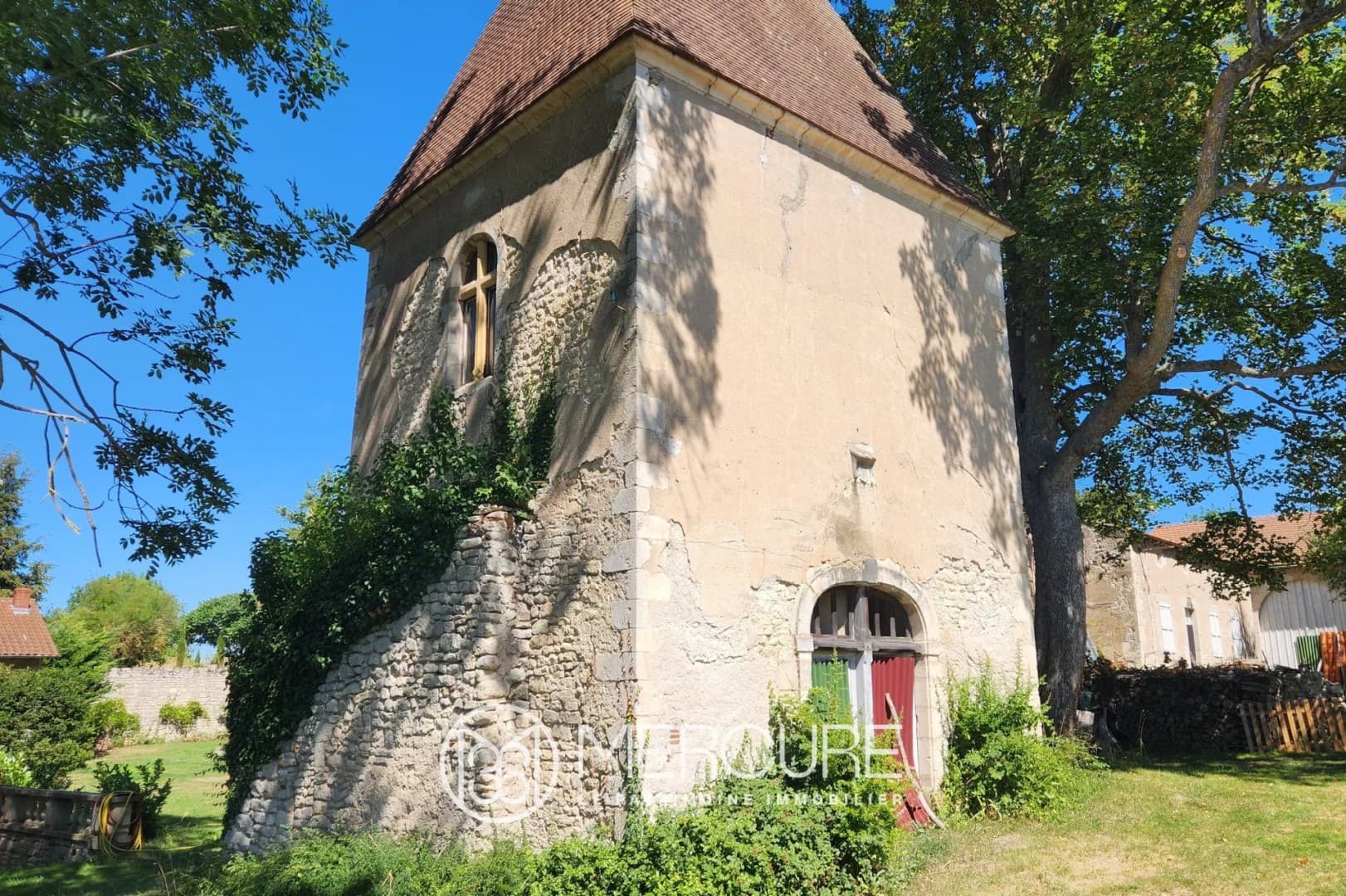 Château with Spectacular Views Over Sioule Valley and Historic Features 2