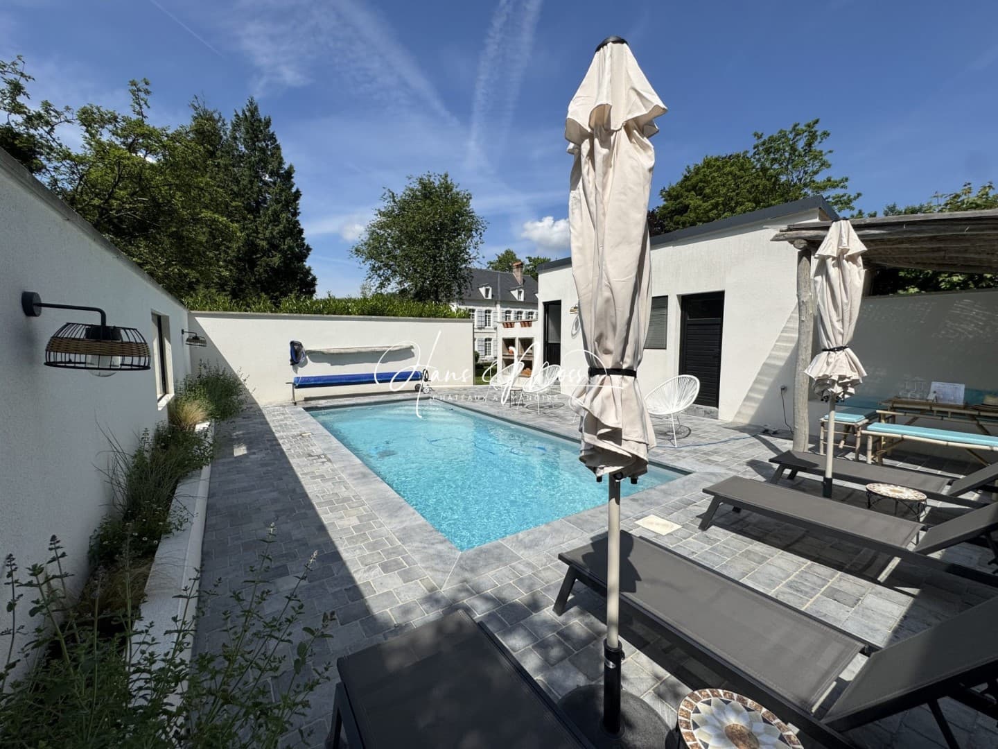 Charming 18th Century Castle With Swimming Pool — in Pas-de-Calais, Hauts-de-France