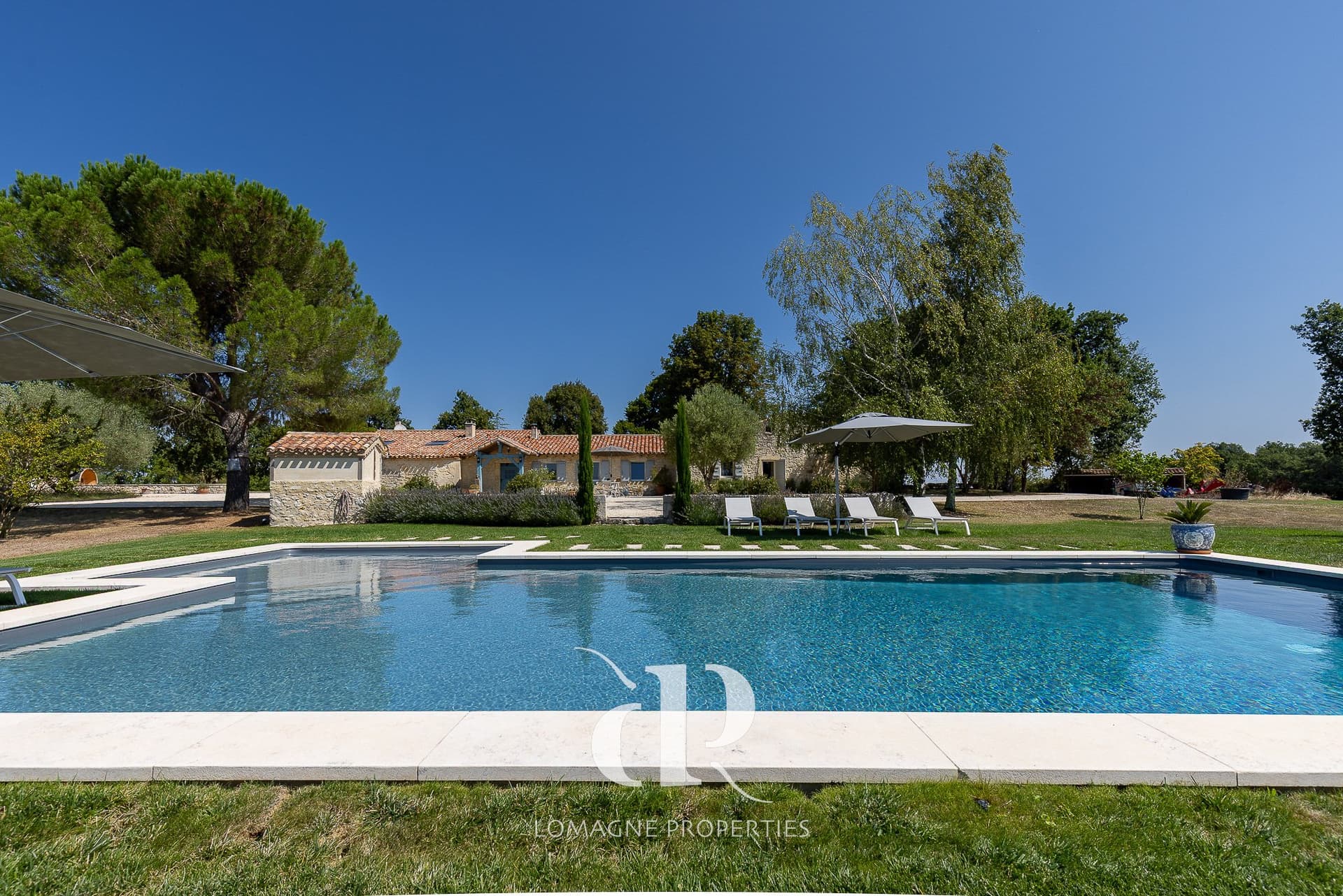 Elegant Country Estate With Independent Gîte And Two Swimming Pools