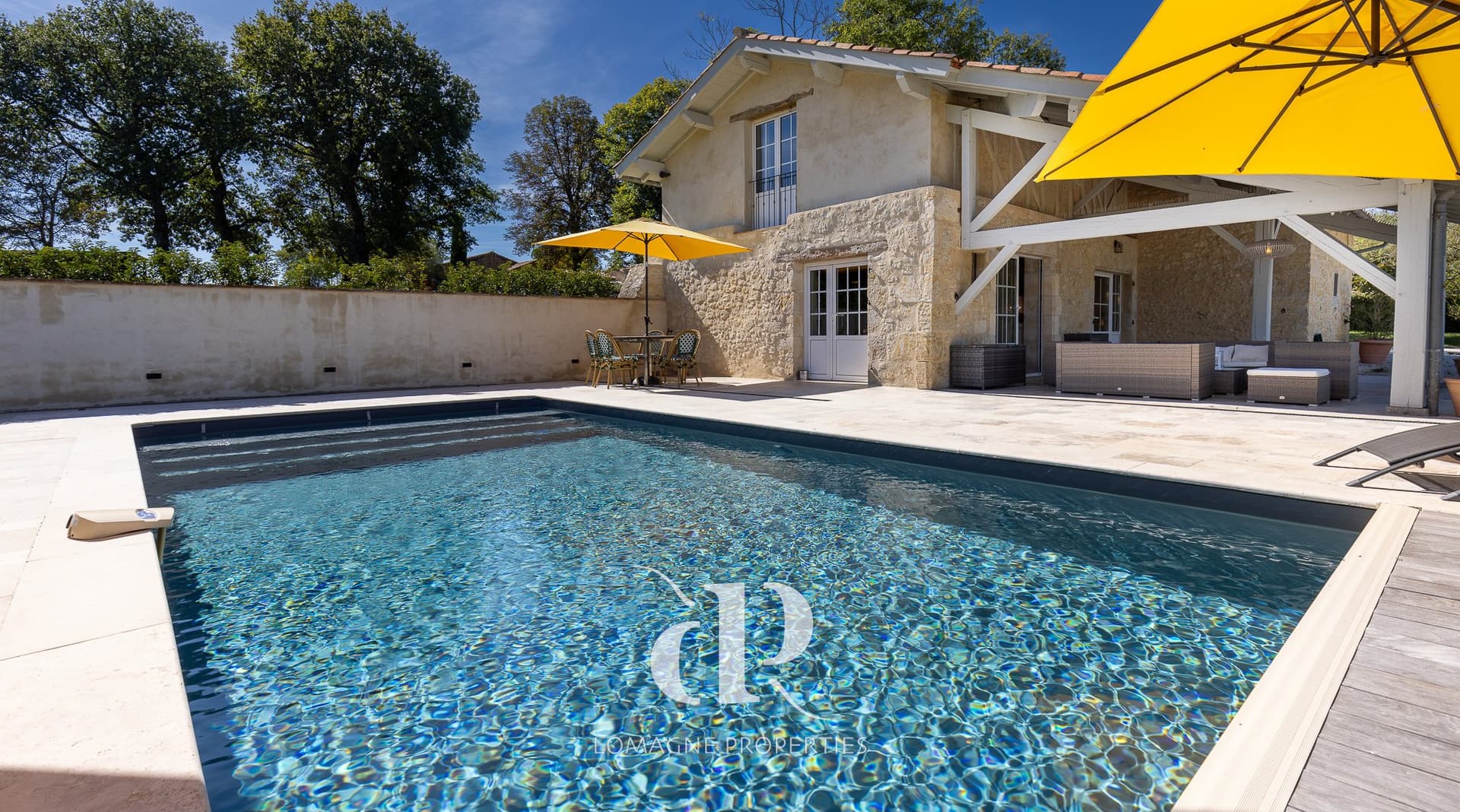 Elegant Country Estate With Independent Gîte And Two Swimming Pools 2