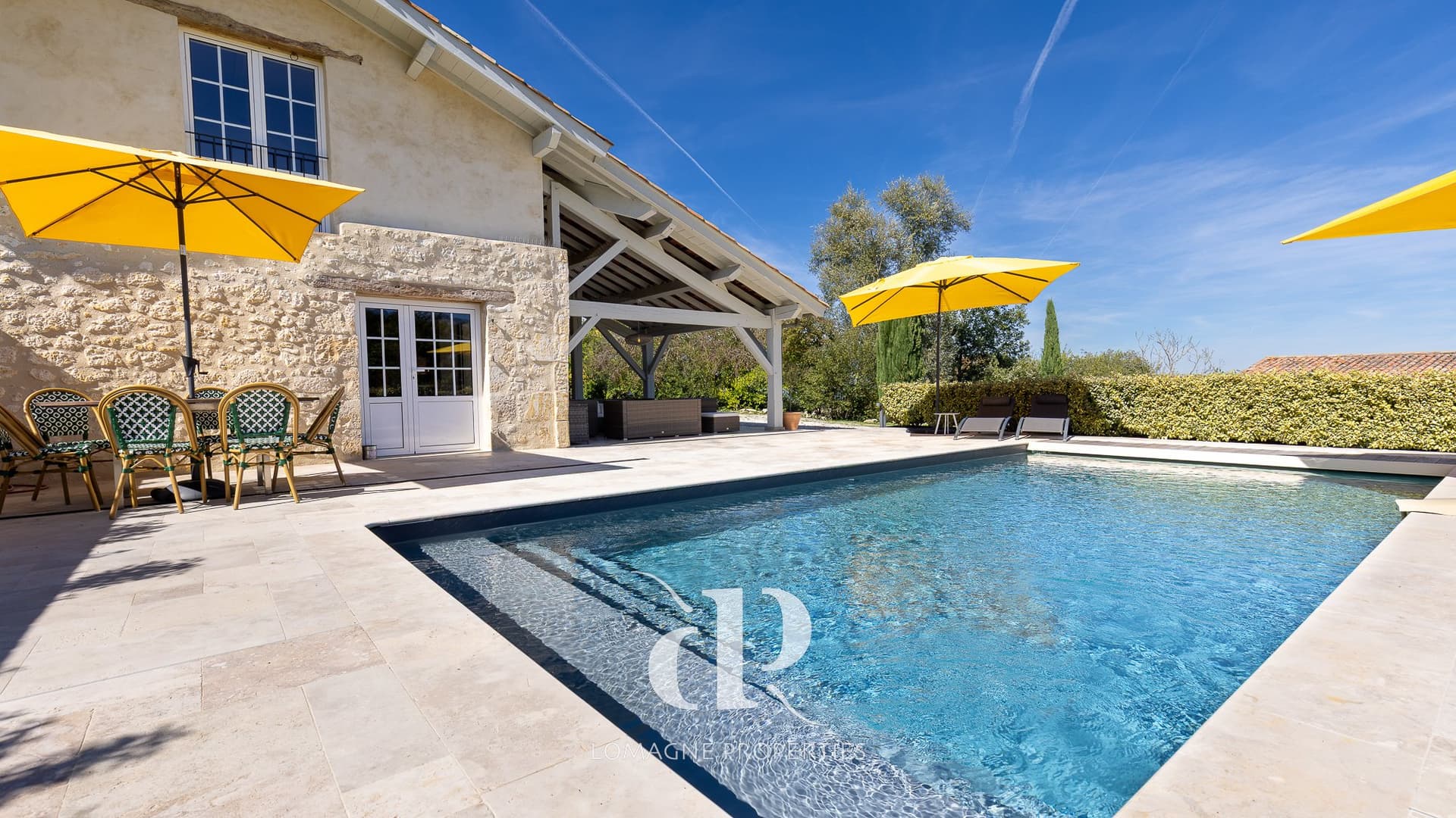 Elegant Country Estate With Independent Gîte And Two Swimming Pools 3