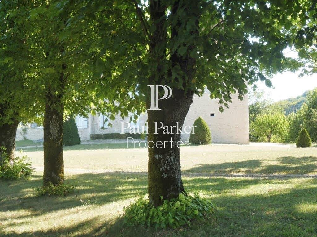 Historic 13th Century Château With Panoramic Views 3