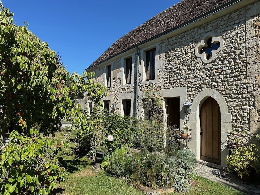 Charming 15th Century Manor With Landscaped Garden 4