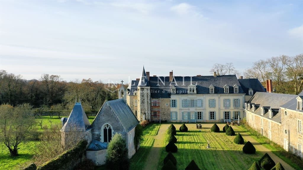 Historic 15th Century Château With Extensive Grounds 2