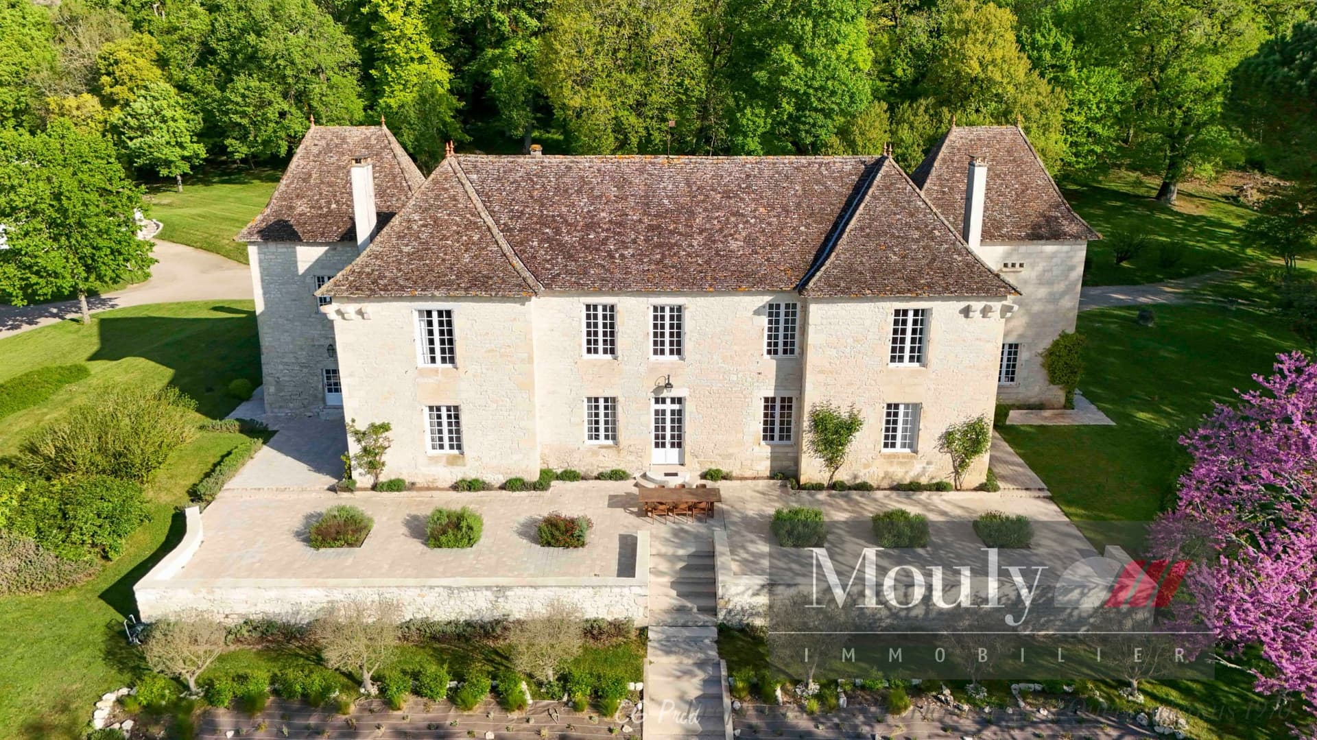 Exceptional Estate with Historic Roots and Modern Comfort — in Quercy Blanc, France