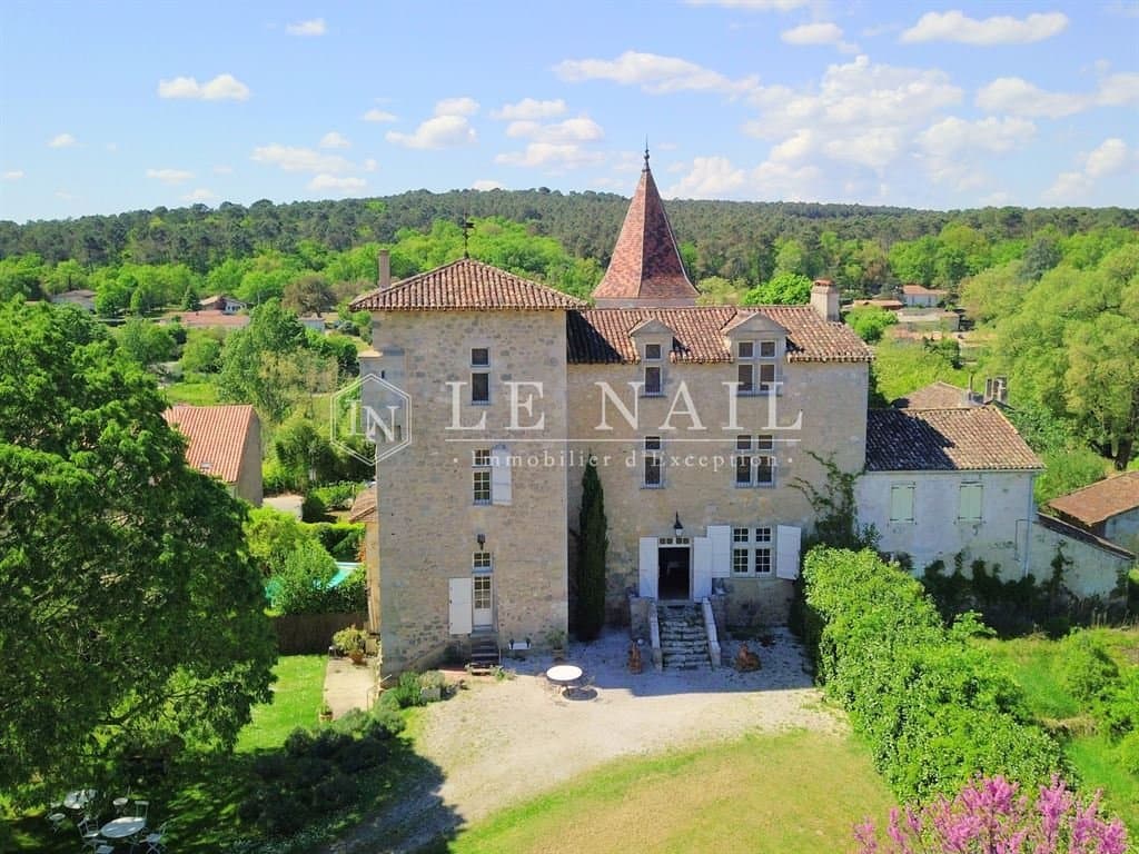 Exceptional 13th Century Château With Swimming Pool And Artist's Studio 2