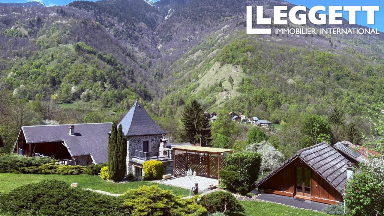Distinctive Château With Swimming Pool And Panoramic Mountain Views 3
