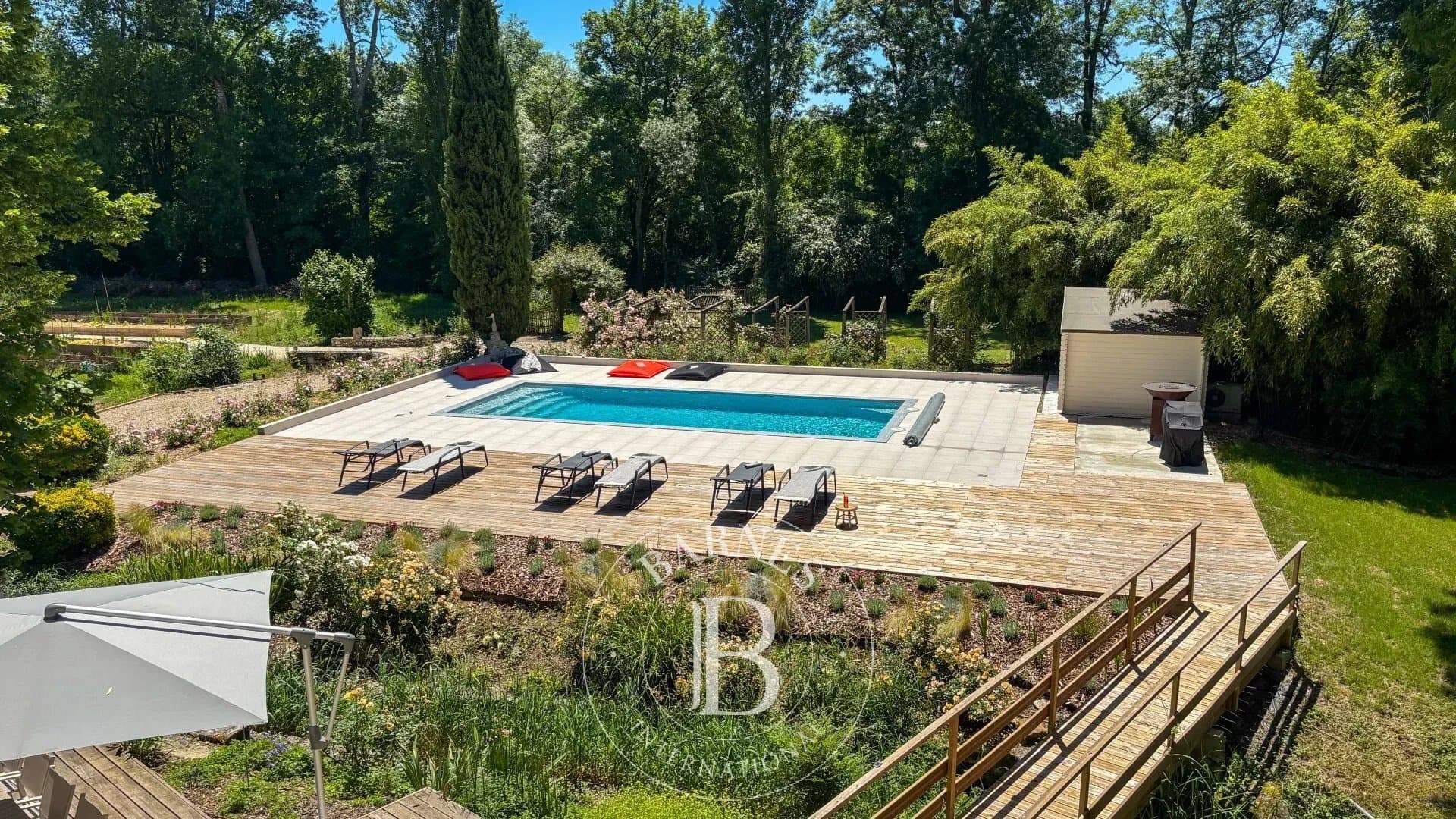 Renovated 18th Century Château With Park, Swimming Pool And Equestrian Potential 5