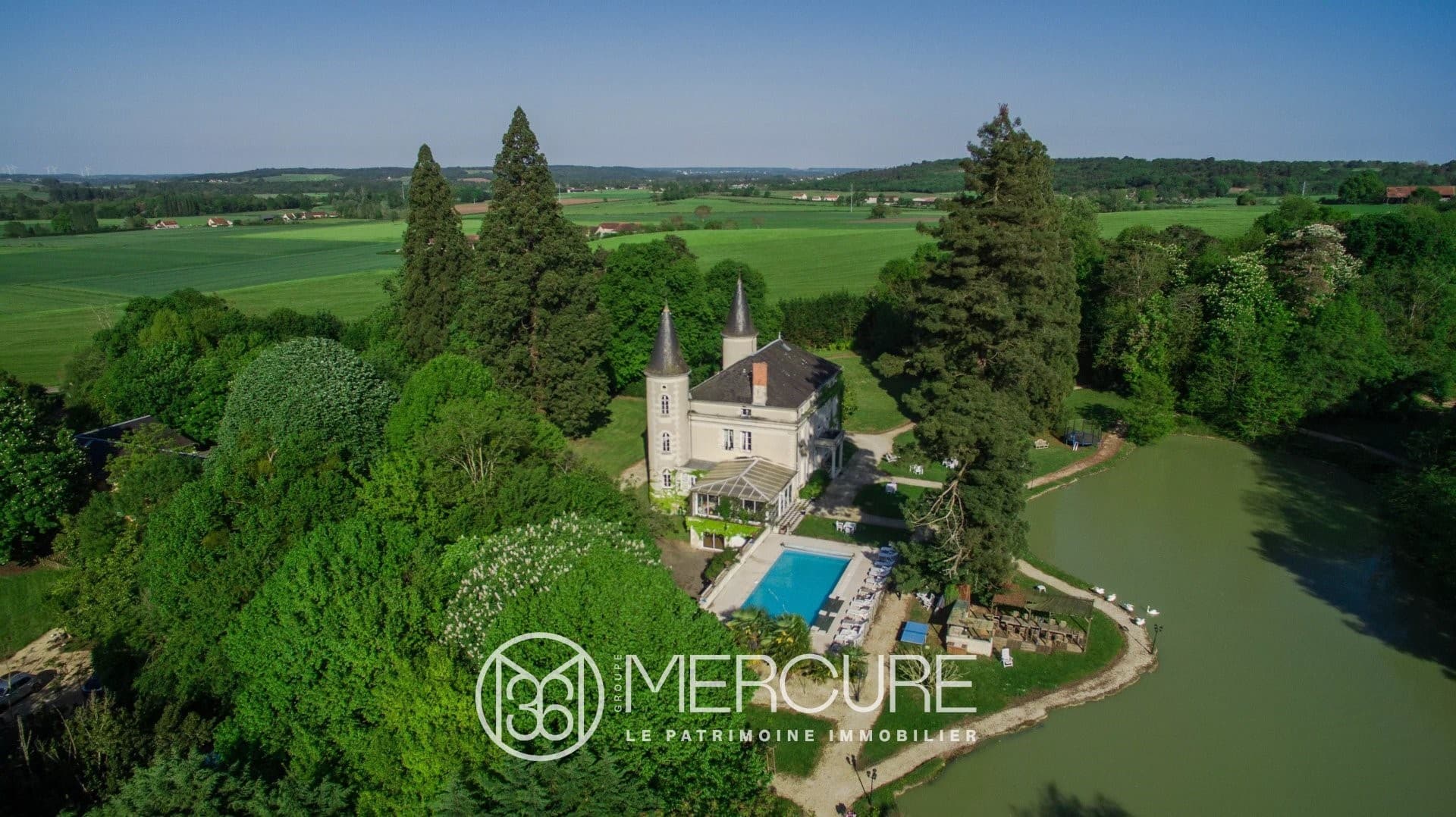 Elegant 19th Century Château With Private Lake And Heated Swimming Pool 2