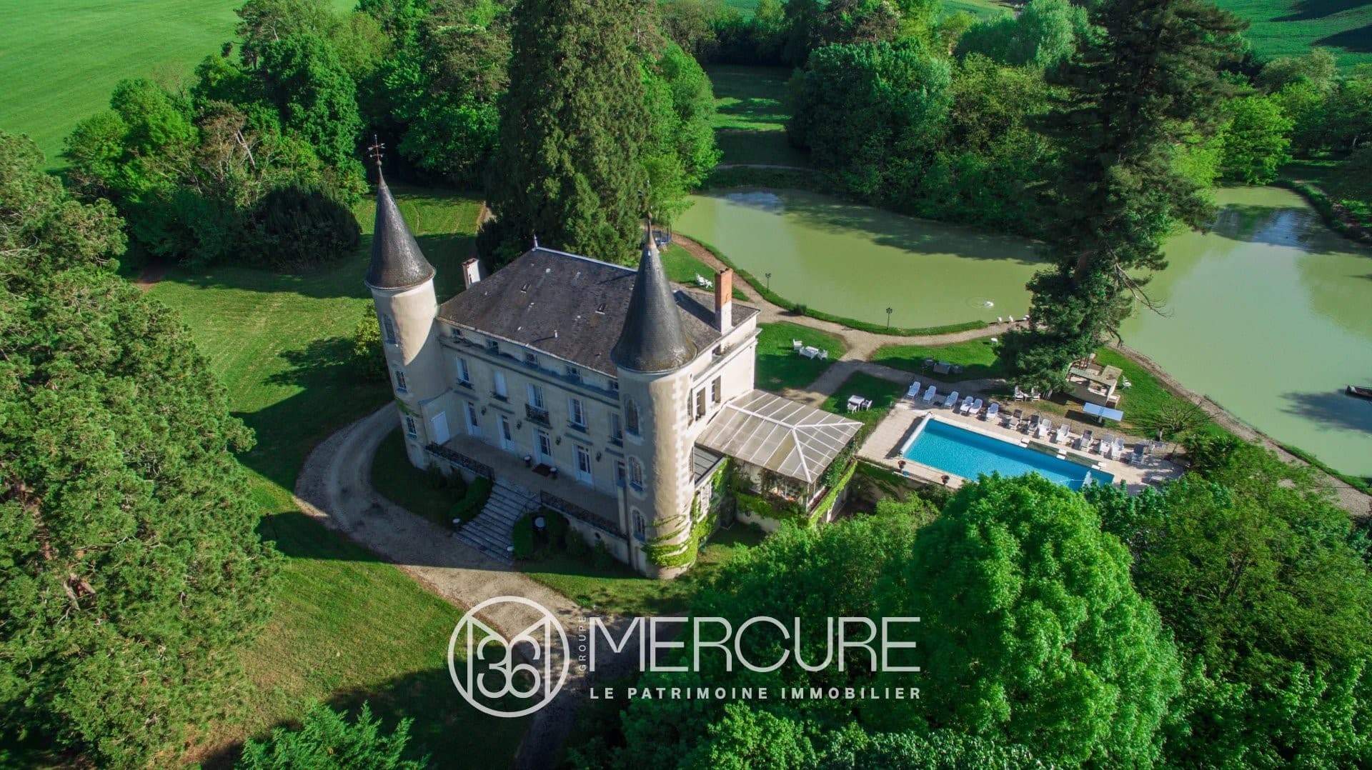 Elegant 19th Century Château With Private Lake And Heated Swimming Pool 3