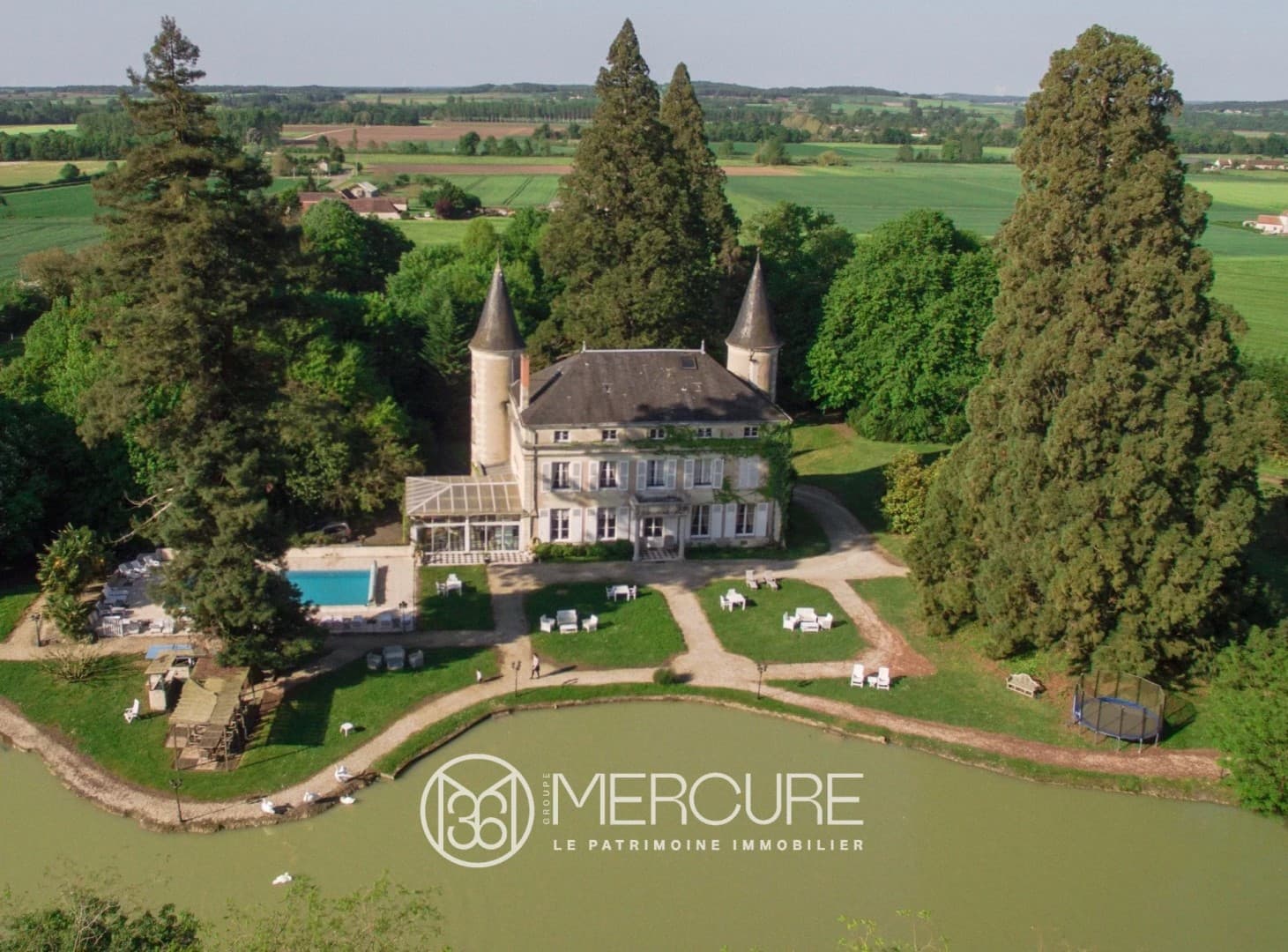 Elegant 19th Century Château With Private Lake And Heated Swimming Pool 5