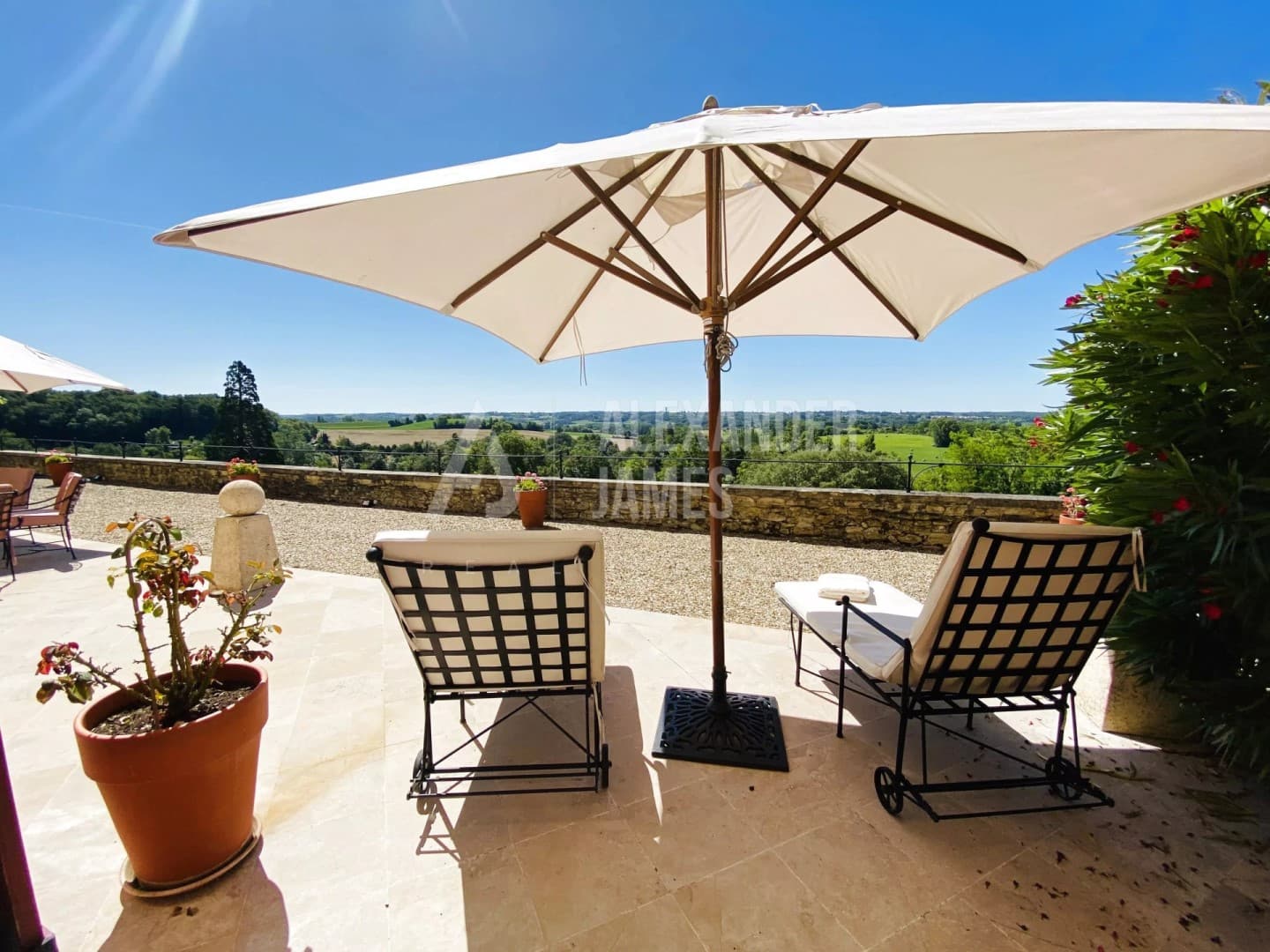 Château With Panoramic Views And Extensive Outbuildings 3