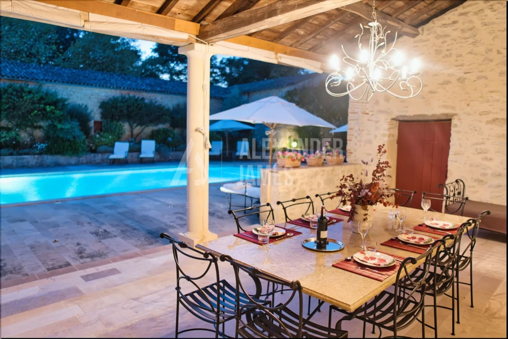 Château With Panoramic Views And Extensive Outbuildings 5