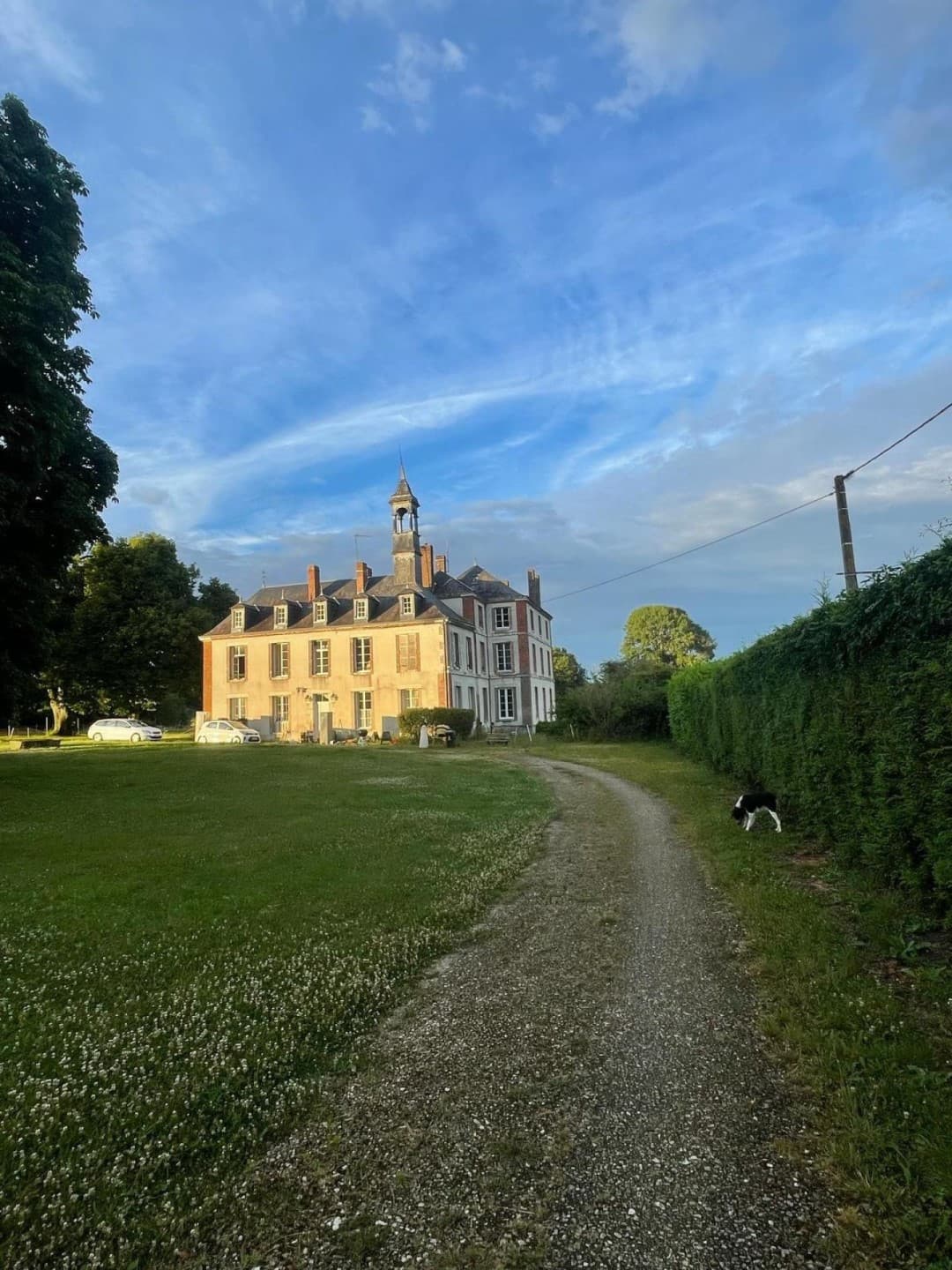 Charming 18th Century Castle with 9 Bedrooms — in Yonne, Burgundy