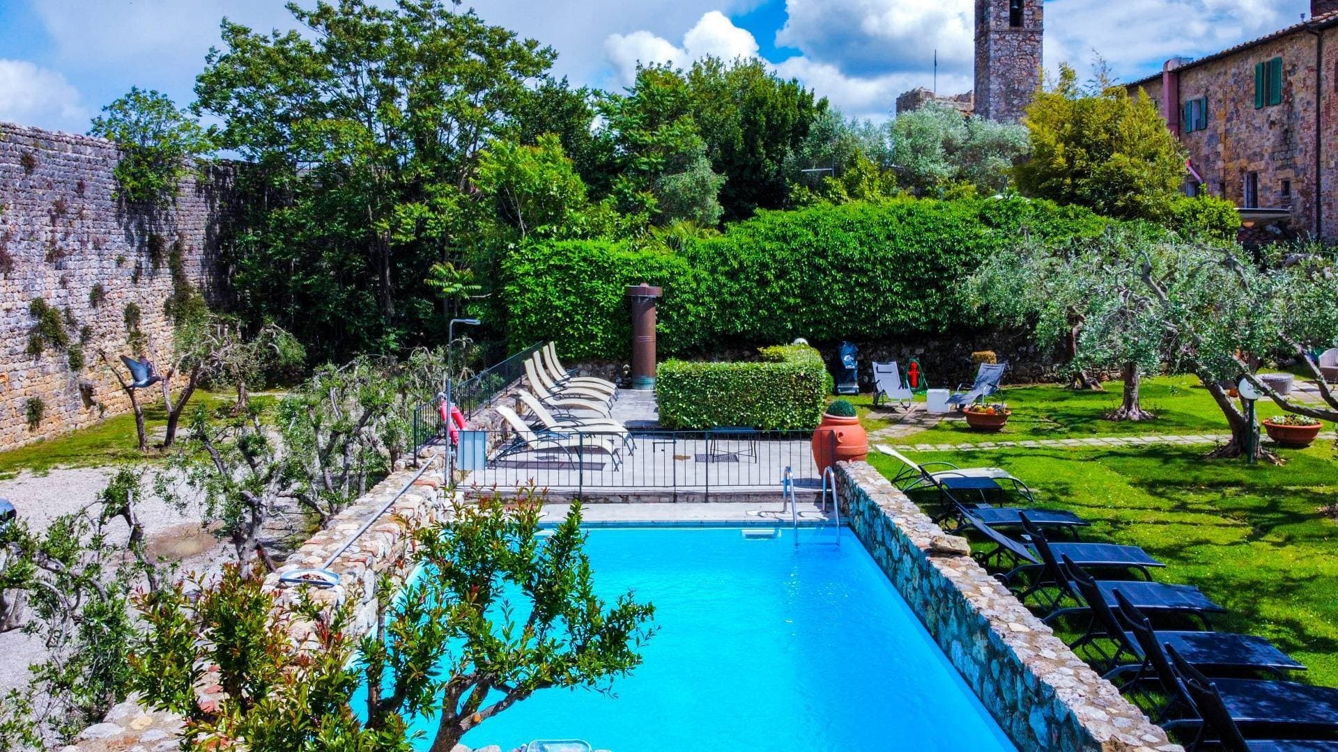 Charming Hamlet With Garden And Pool In Historic Monteriggioni 5
