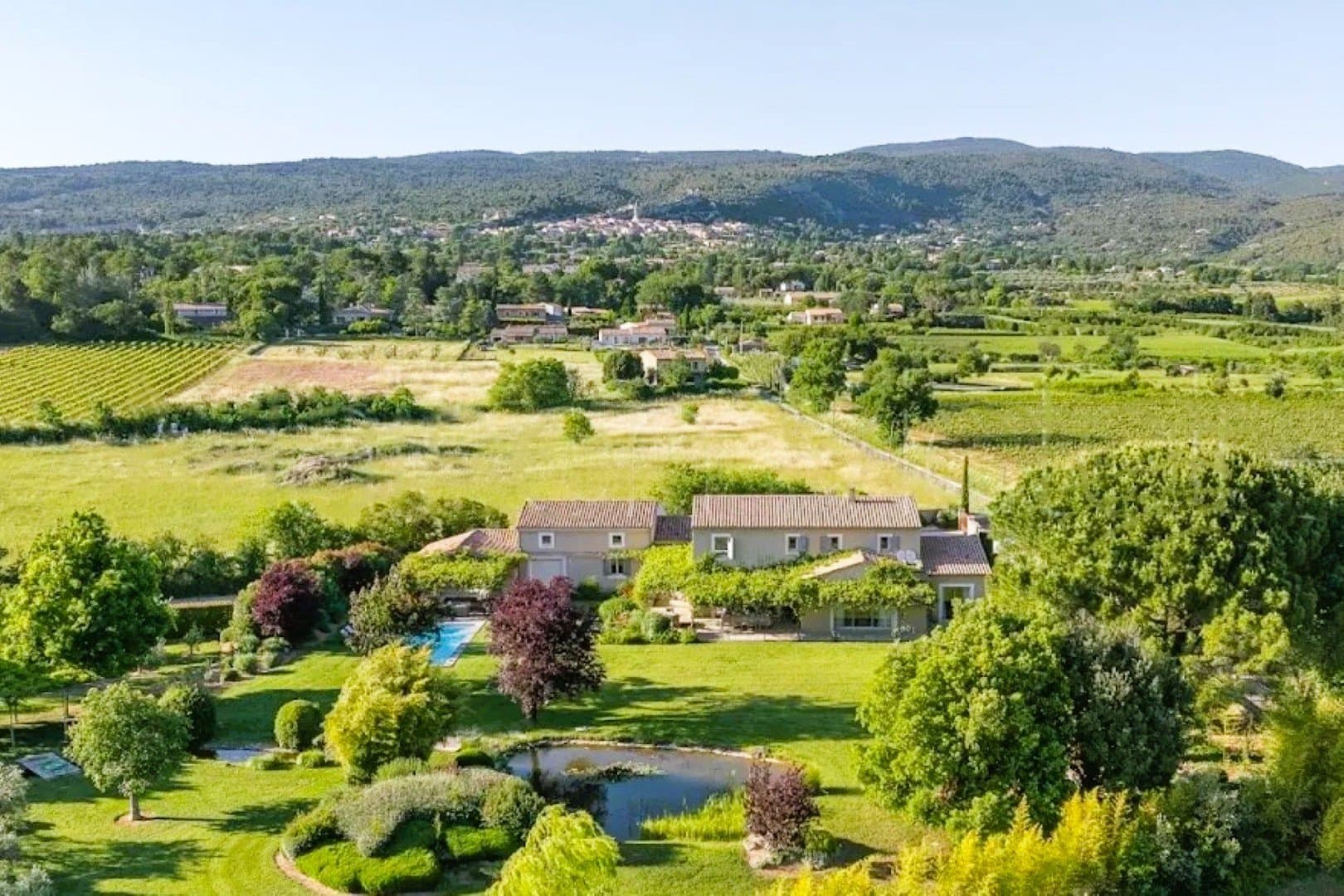 Charming Property With Gîte And Development Potential In The Luberon 2