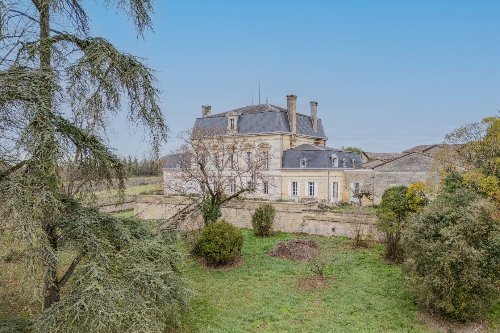 Elegant 19th Century Castle with Expansive Grounds 4